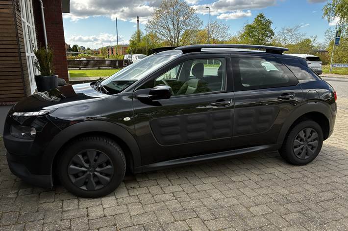 Sort Citroën C4 Cactus fra 2014