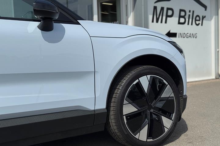 Blå Volvo EX30 fra 2024