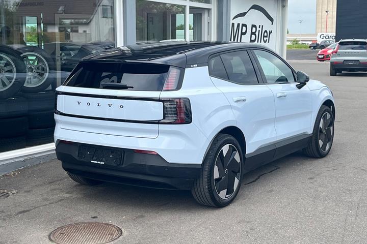Blå Volvo EX30 fra 2025