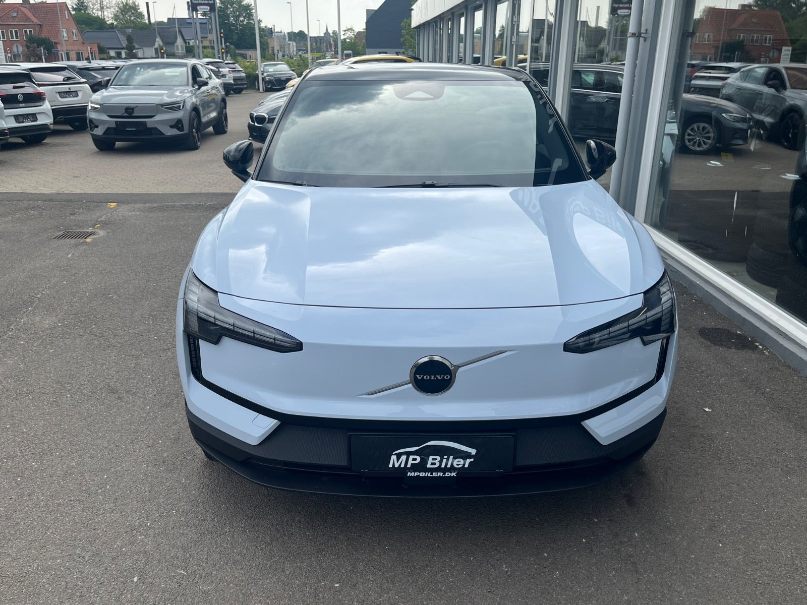 Blå Volvo EX30 fra 2025