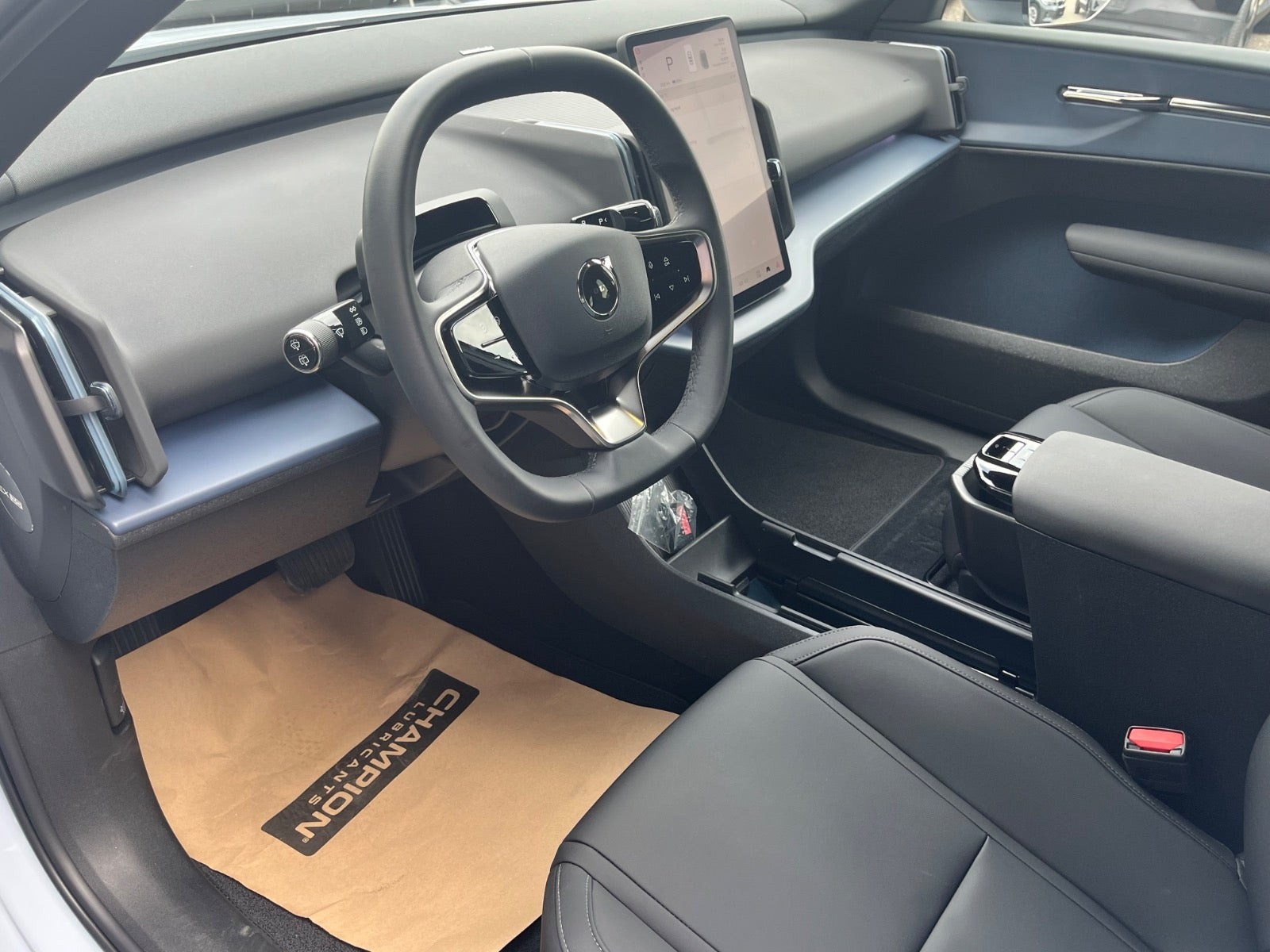 Blå Volvo EX30 fra 2025