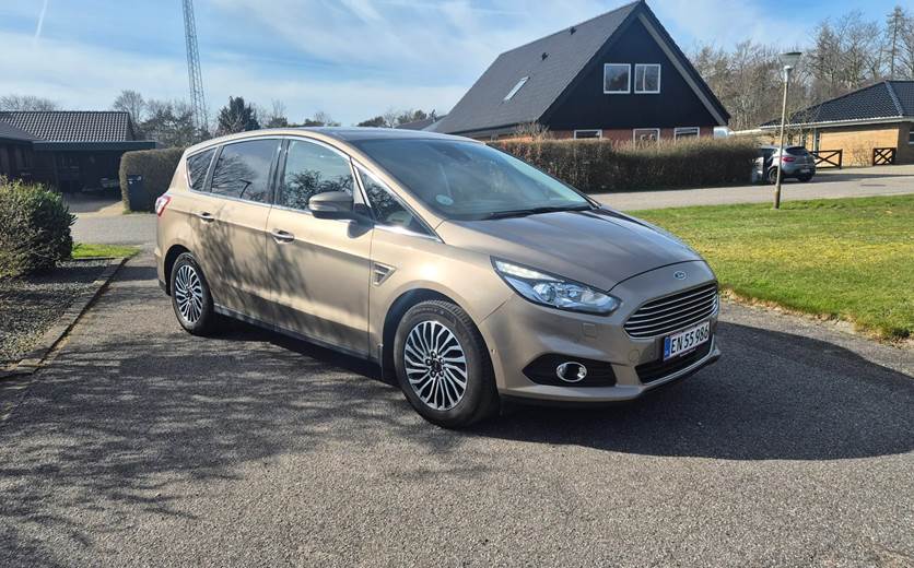 Ford S-MAX 1,5 EcoBoost Titanium 7prs