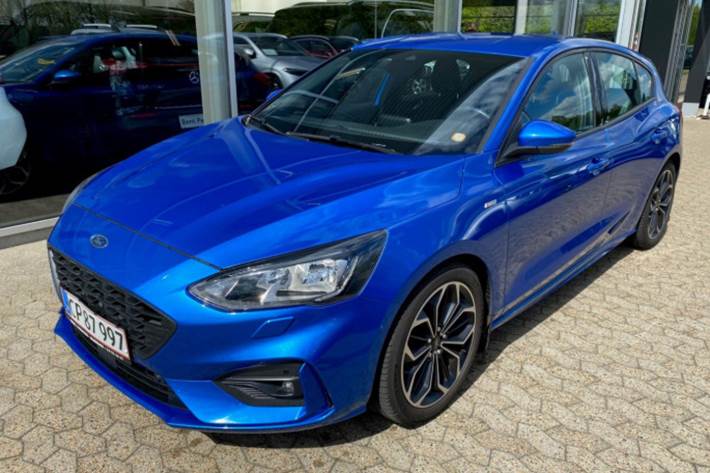 Blå Ford Focus fra 2019