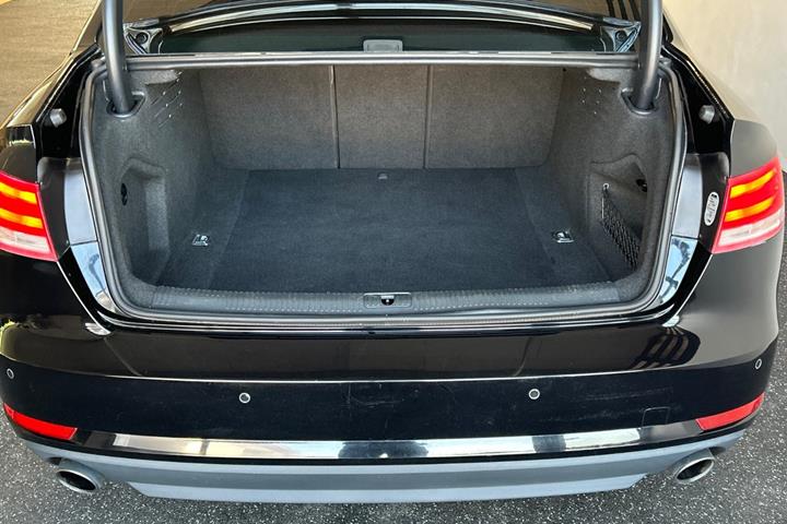 Sort Audi A4 fra 2018
