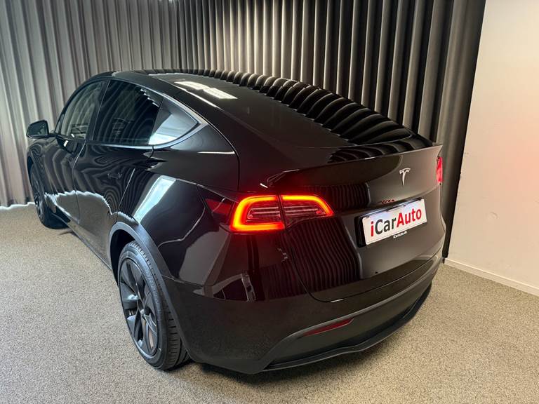 Tesla Model Y Long Range RWD