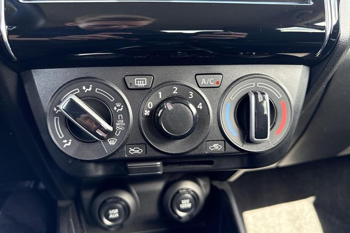 Sort Suzuki Swift fra 2021