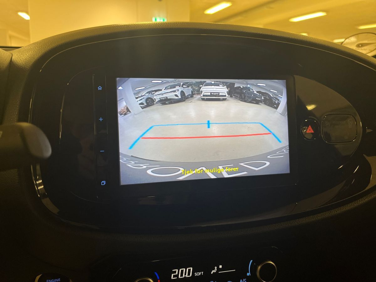 Blå Toyota Aygo X fra 2023