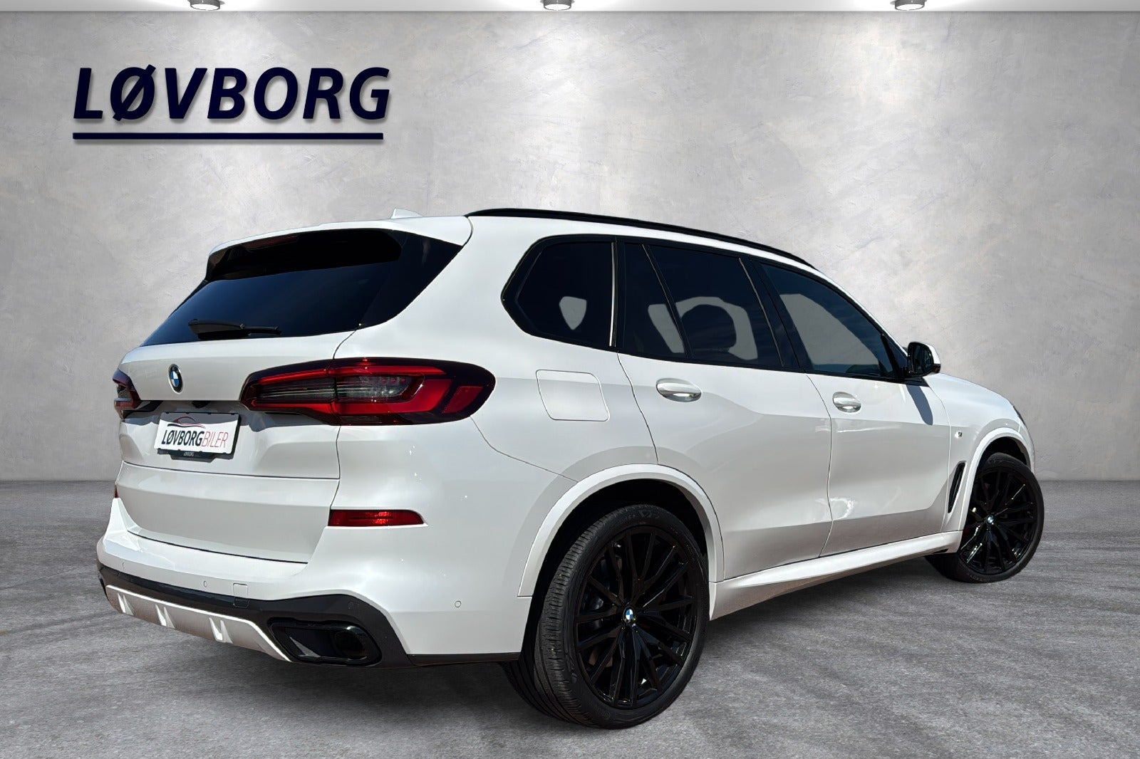 Hvid BMW X5 fra 2022