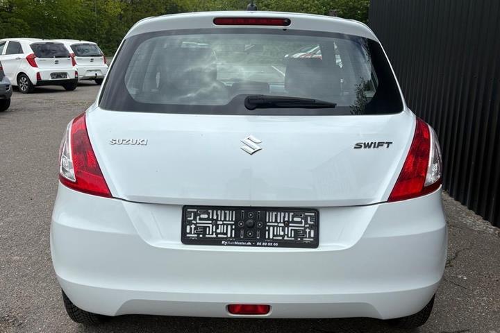 undefined Suzuki Swift fra 2015