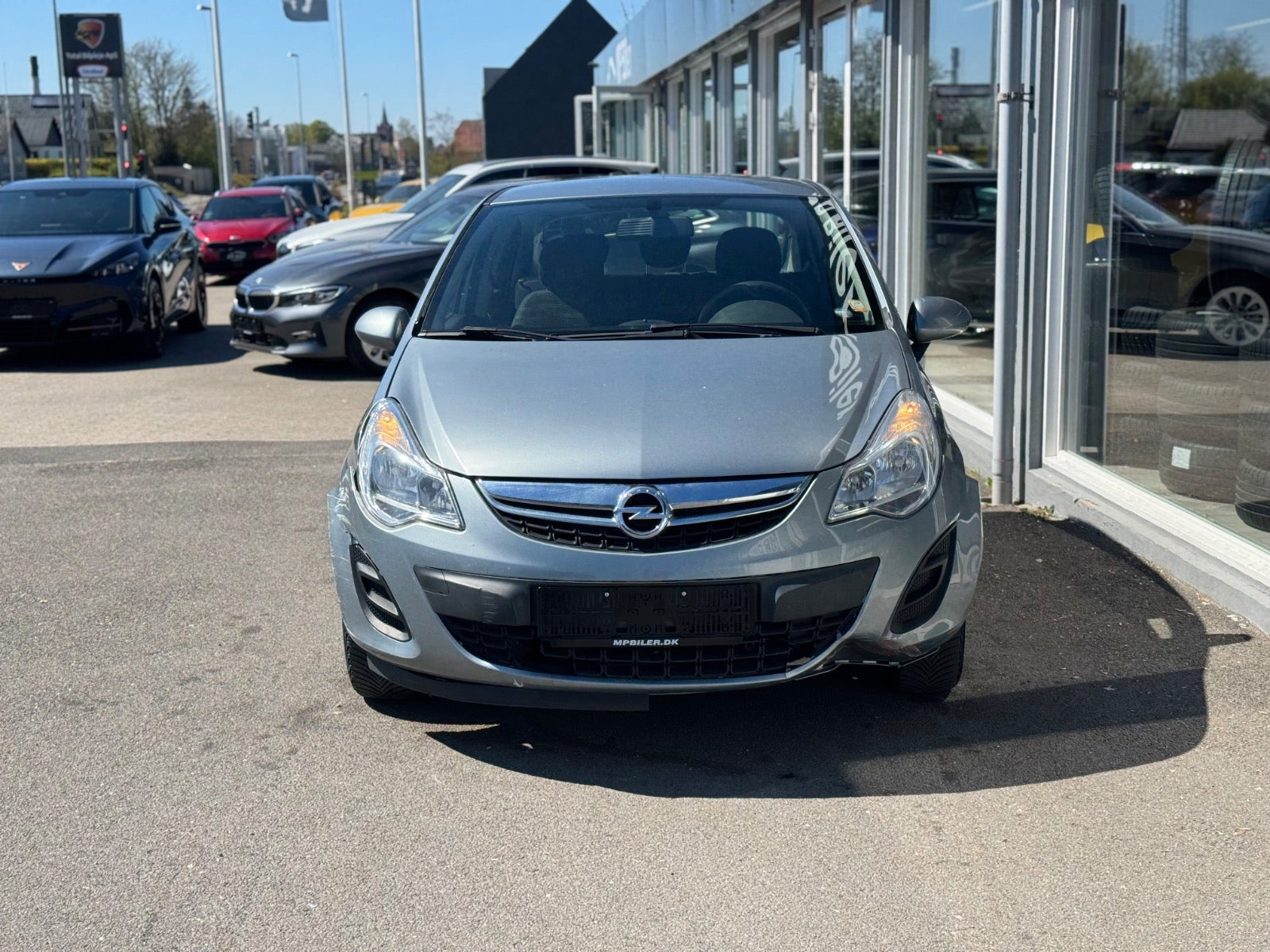 Sølv Opel Corsa fra 2013
