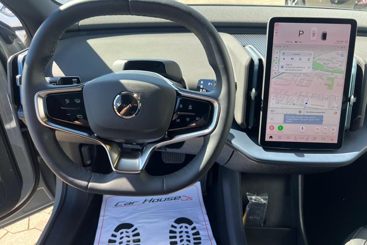 Grå Volvo EX30 fra 2024