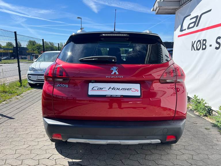 Peugeot 2008 1,2 PureTech 110 Prestige Sky