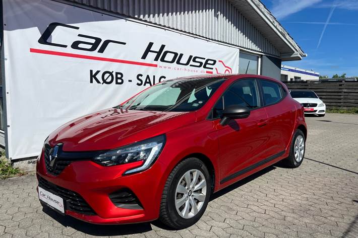 Rød Renault Clio V fra 2021