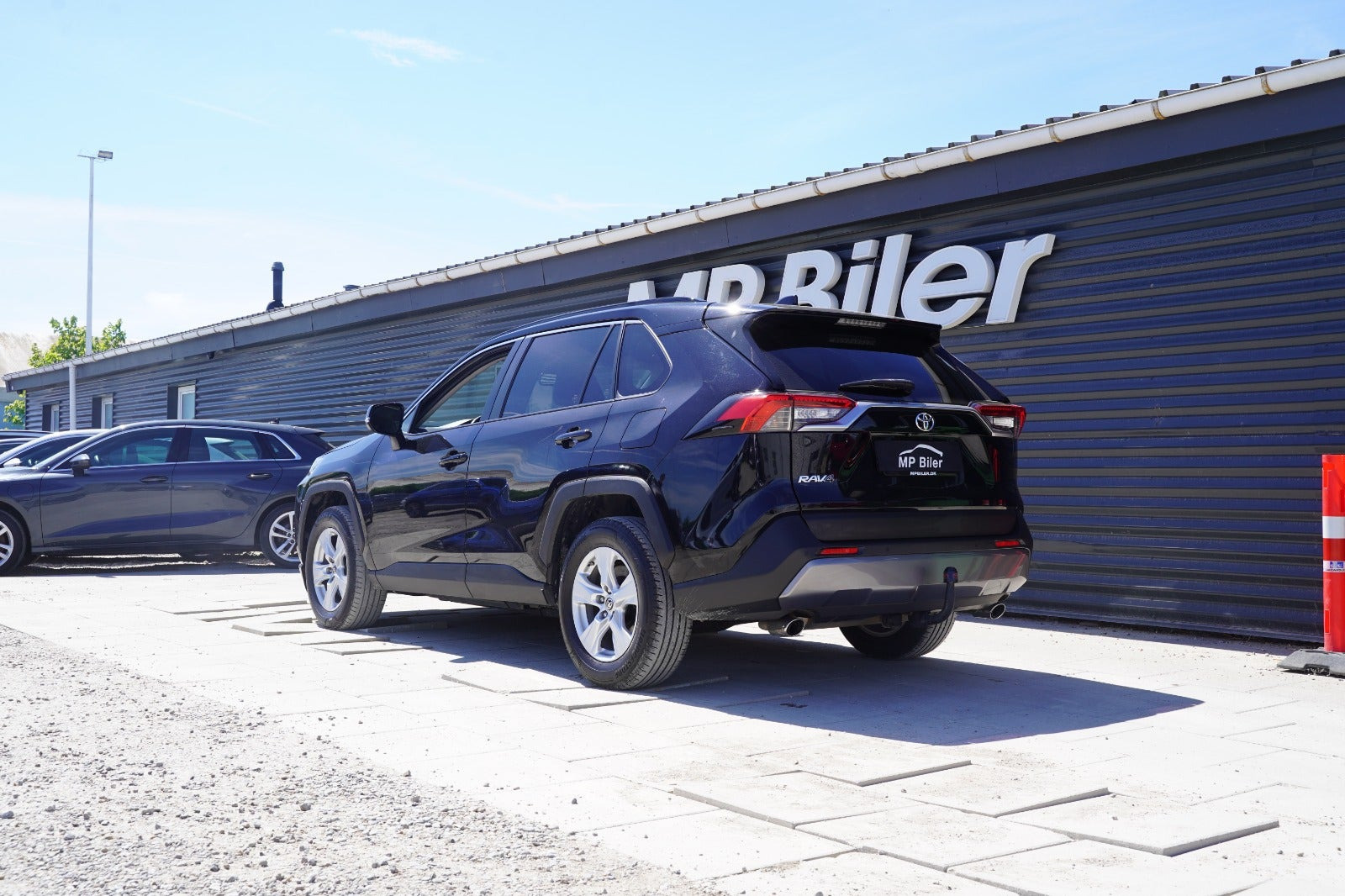 Sort Toyota RAV4 fra 2019