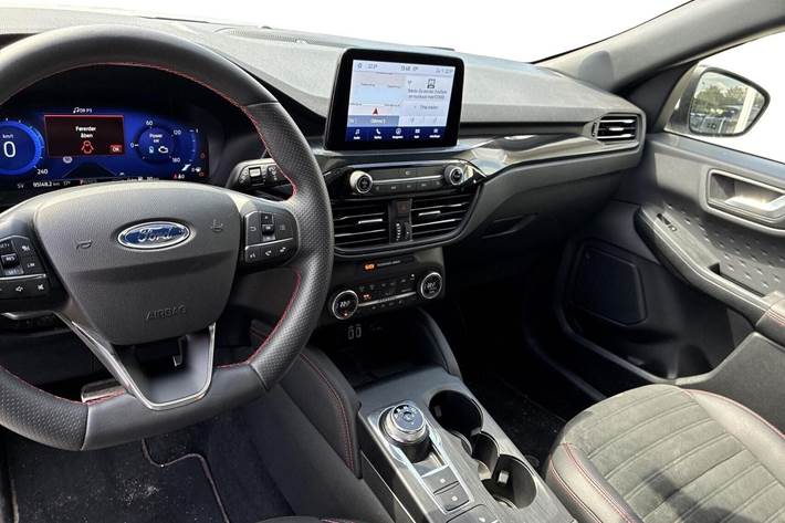 Hvid Ford Kuga fra 2021