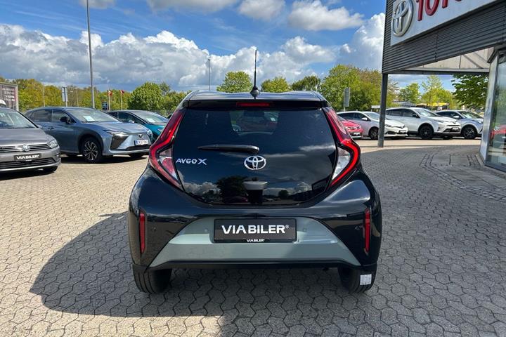 Grøn Toyota Aygo X fra 2025