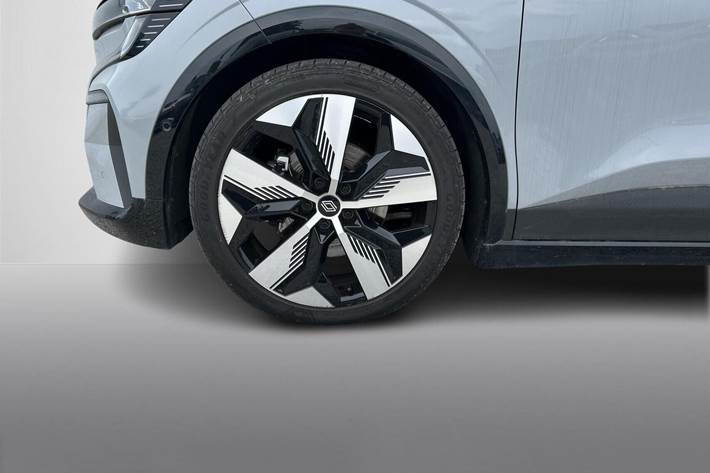 Grå Renault Megane E-Tech fra 2022