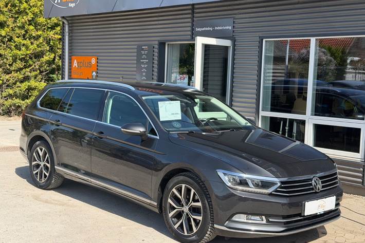 Grå VW Passat fra 2019