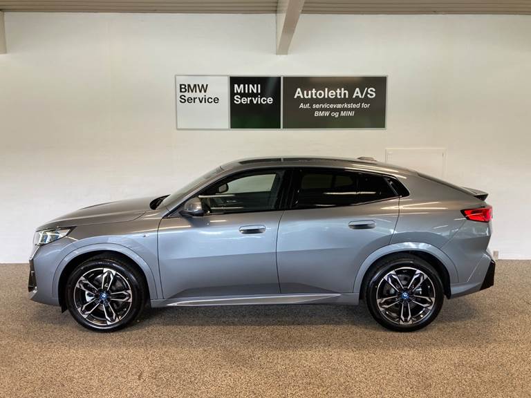 BMW iX2 xDrive30 M-Sport
