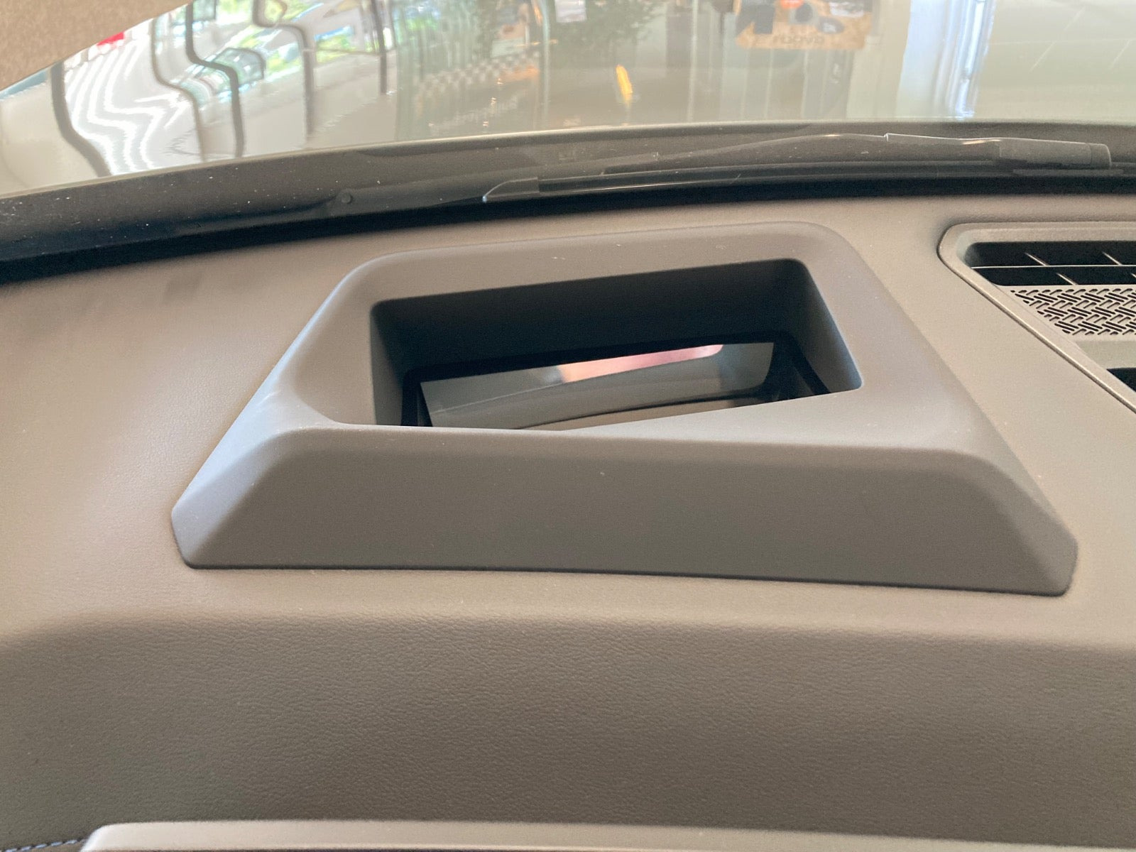 Grå BMW iX2 fra 2025