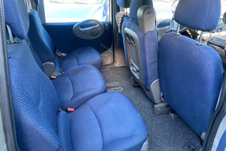 undefined Fiat Multipla fra 2005 set indefra
