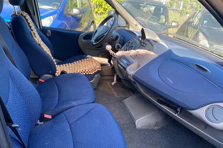 undefined Fiat Multipla fra 2005 set indefra