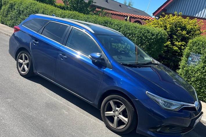 undefined Toyota Auris fra 2015