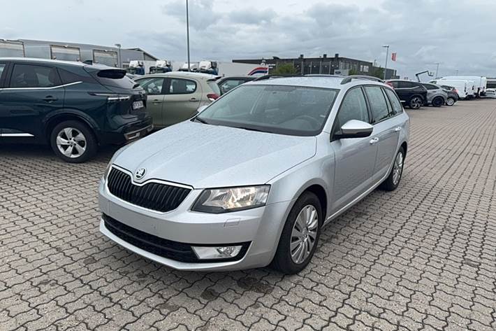 undefined Skoda Octavia fra 2014 set udefra