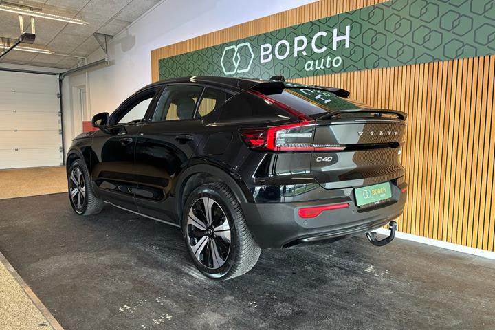 Sort Volvo C40 fra 2023