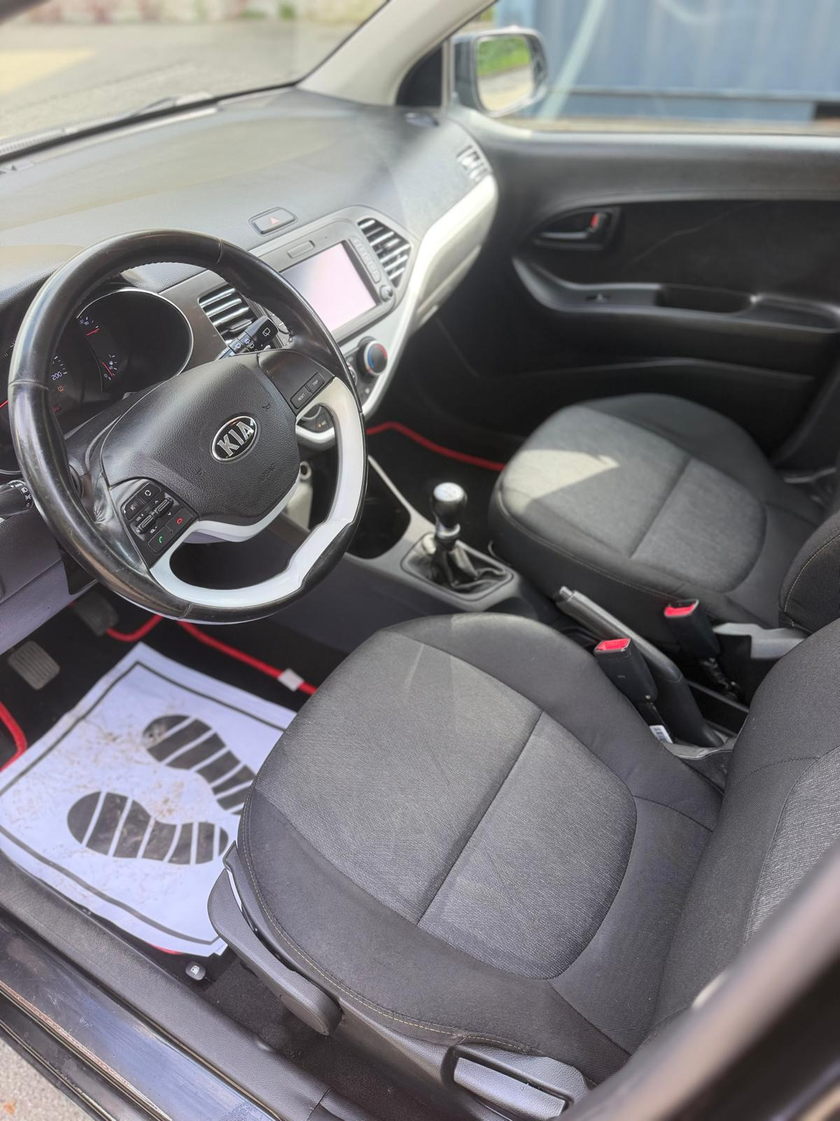 Sort Kia Picanto fra 2016