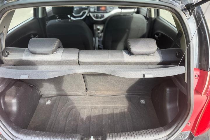 Sort Kia Picanto fra 2016