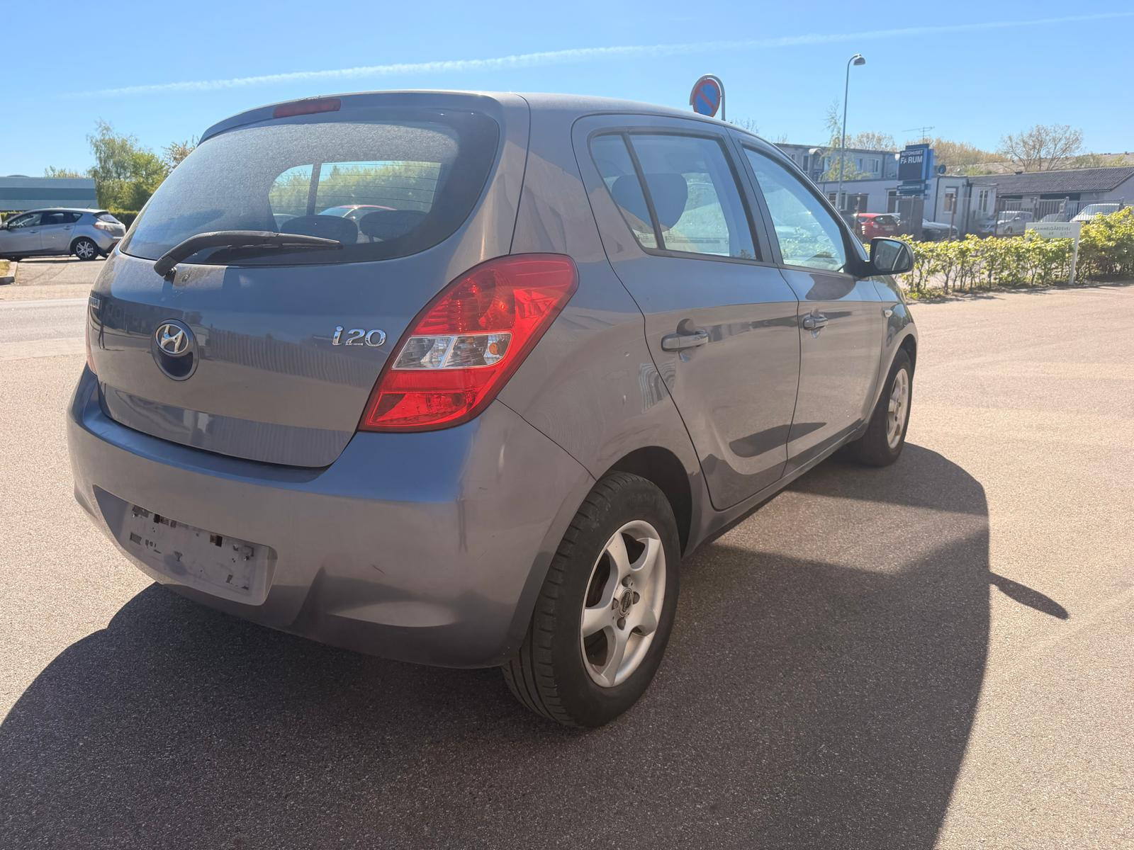 Turquoise Hyundai i20 fra 2010