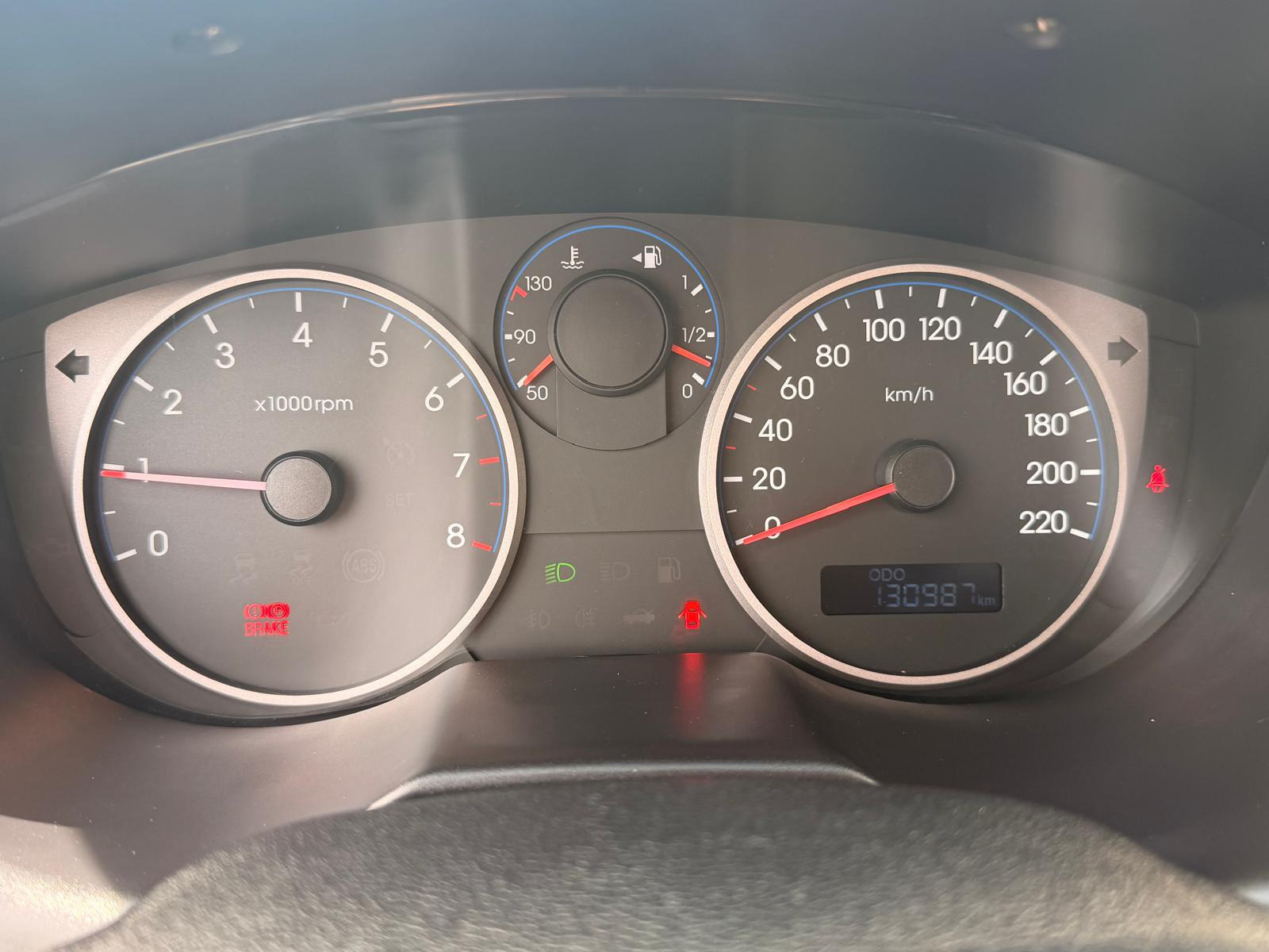 Rød Hyundai i20 fra 2011