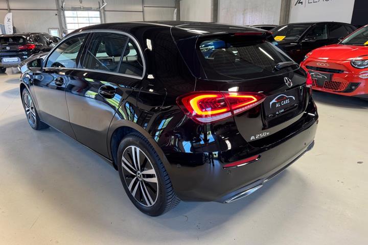 Sort Mercedes A250 e fra 2021