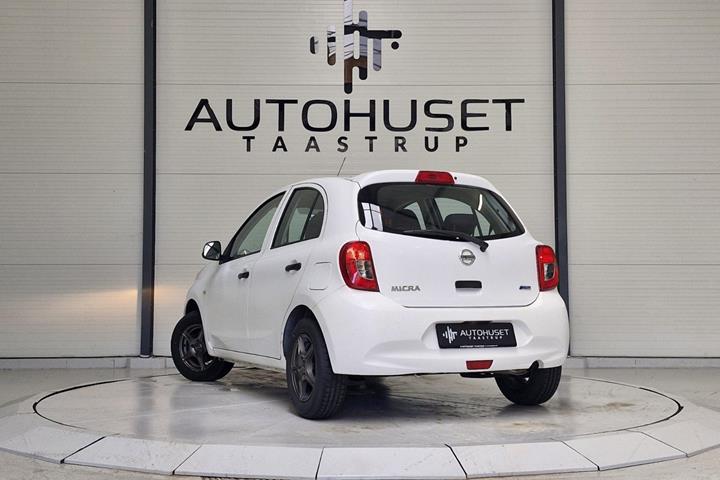 Hvid Nissan Micra fra 2013