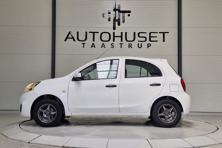 Hvid Nissan Micra fra 2013