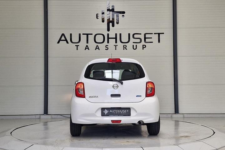 Hvid Nissan Micra fra 2013