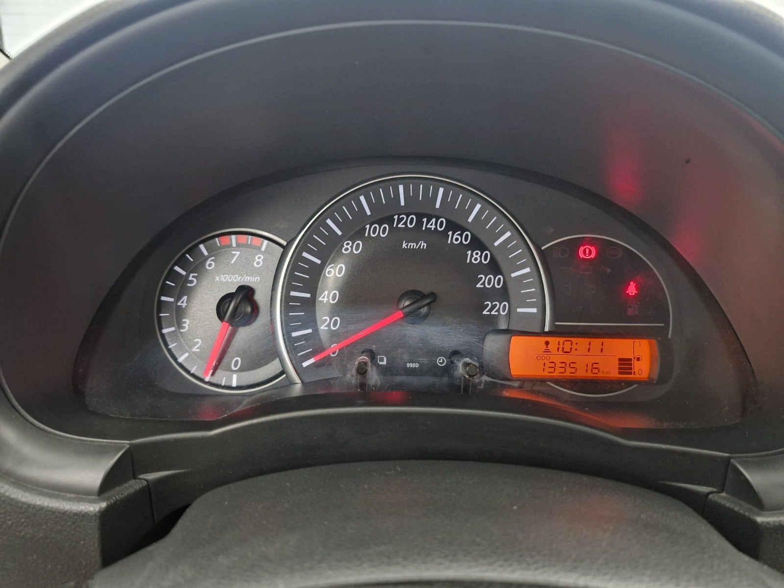Hvid Nissan Micra fra 2013