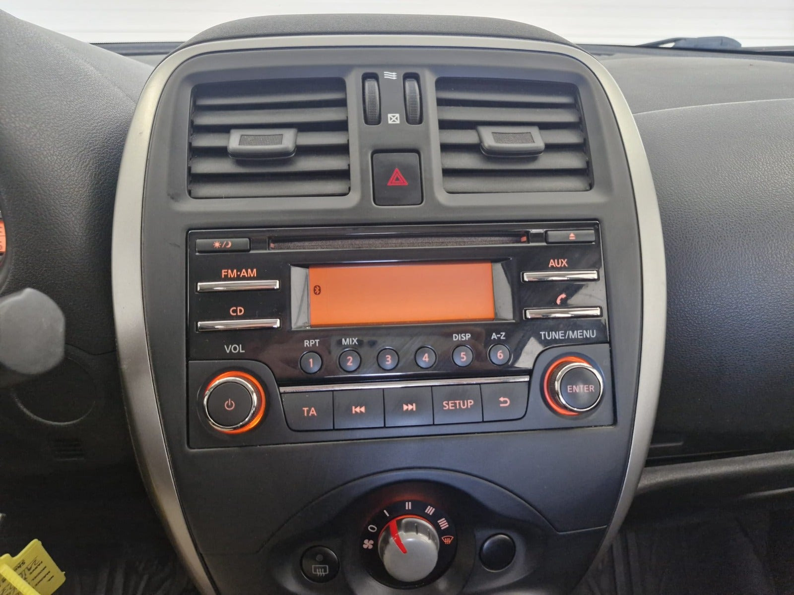 Hvid Nissan Micra fra 2013