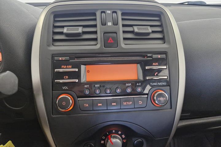 Hvid Nissan Micra fra 2013