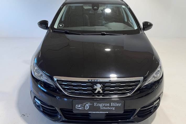 Sort Peugeot 308 fra 2020