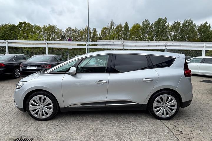 Hvid Renault Grand Scenic IV fra 2018
