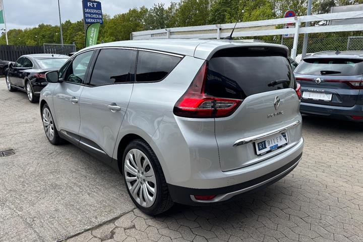 Hvid Renault Grand Scenic IV fra 2018