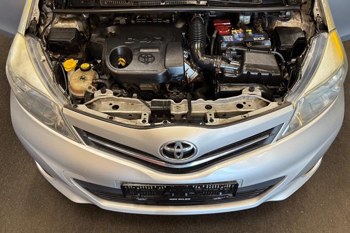 undefined Toyota Yaris fra 2012