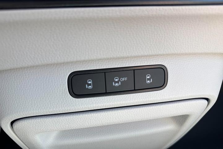 Sølv VW ID.Buzz fra 2025
