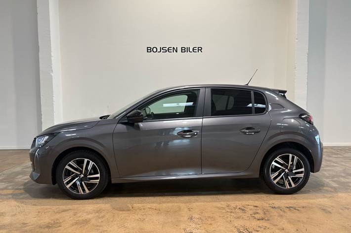 Grå Peugeot 208 fra 2023