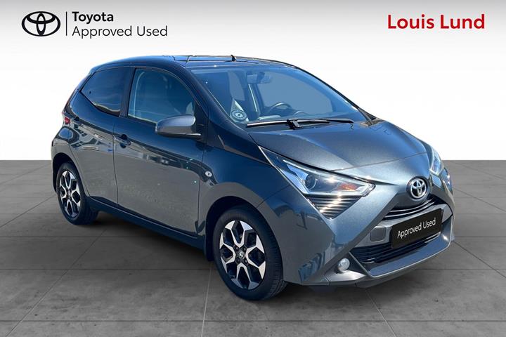 Grå Toyota Aygo fra 2021