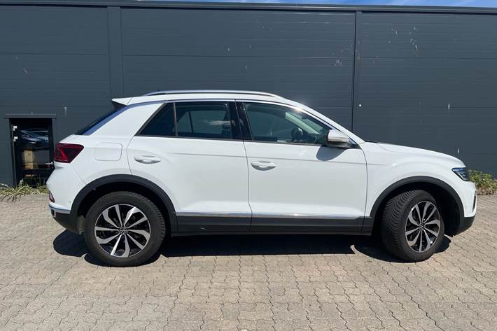 Hvid VW T-Roc fra 2023