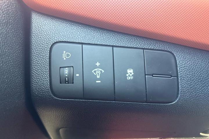 Sort Hyundai i10 fra 2015
