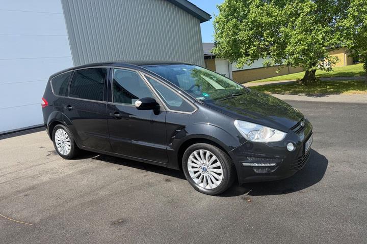 Sort Ford S-MAX fra 2012